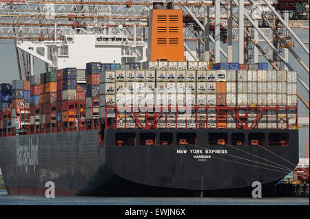 Contenitore nave New York express ancorata a Southampton Foto Stock