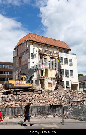 Un sito di demolizione a Nottingham, Inghilterra, Regno Unito Foto Stock