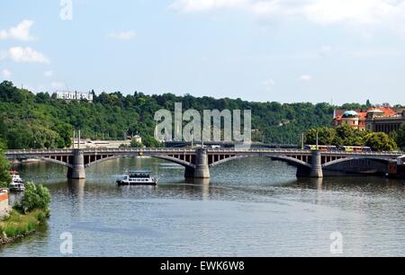 Più Manesuv ponte sul fiume Moldava, Praga, Repubblica ceca, dell'Europa orientale. Foto Stock