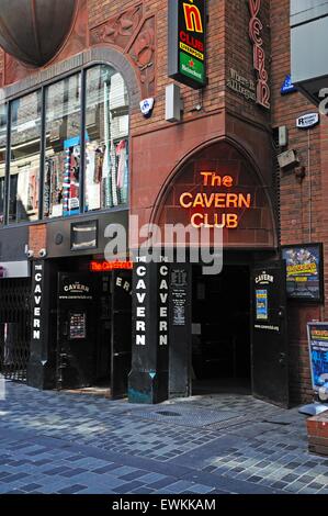 Ingresso al Cavern Club a 10 Mathew Street, Cavern Quarter, Liverpool, Merseyside England, Regno Unito, Europa occidentale. Foto Stock