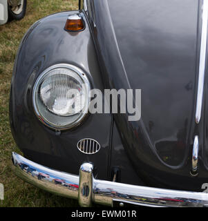 Grigio Classico Volkswagen maggiolino schierate al Volksfest Bristol. Foto Stock