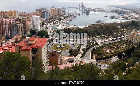 Vista fisheye del porto di Malaga e città circostante. Foto Stock