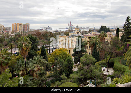 Paesaggio del municipio e del porto di Malaga, Spagna. Foto Stock