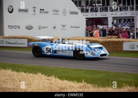 Goodwood, West Sussex, in Inghilterra, Regno Unito. Il 28 giugno, 2015. Goodwood Festival of Speed. Goodwood Festival of Speed è un annuale hill climb dotate di motore storico di veicoli da competizione svoltasi nella motivazione della casa di Goodwood, West Sussex. Credito: mainpicture/Alamy Live News Foto Stock