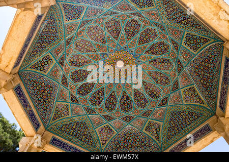 Tomba di Hafez mosaico a soffitto Foto Stock