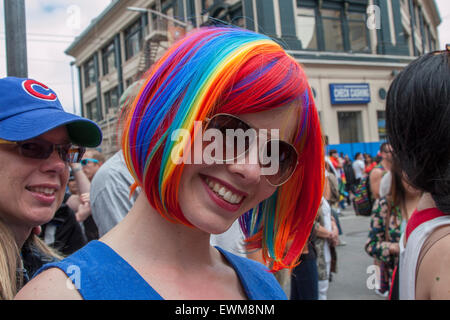 Rainbow capelli al Gay Pride Parade di San Francisco, California. Foto Stock