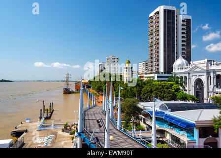 Vista sul Malecon e il fiume Guayas a Guayaquil, Ecuador Foto Stock