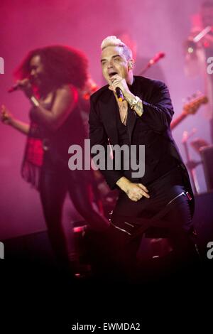 Robbie Williams esegue live at Pinkpop Festival 2015 in Paesi Bassi © Roberto Finizio Foto Stock