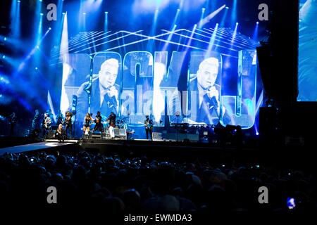 Robbie Williams esegue live at Pinkpop Festival 2015 in Paesi Bassi © Roberto Finizio Foto Stock