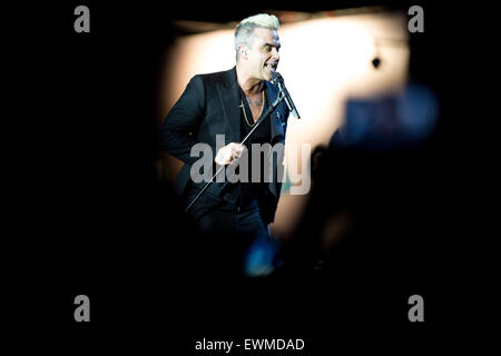 Robbie Williams esegue live at Pinkpop Festival 2015 in Paesi Bassi © Roberto Finizio Foto Stock