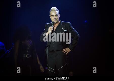 Robbie Williams esegue live at Pinkpop Festival 2015 in Paesi Bassi © Roberto Finizio Foto Stock