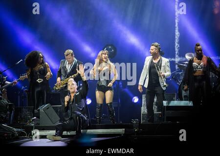 Robbie Williams esegue live at Pinkpop Festival 2015 in Paesi Bassi © Roberto Finizio Foto Stock