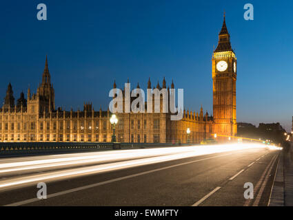 Il Big Ben e le Houses of Parliament, Westminster Bridge, London, England, Regno Unito Foto Stock