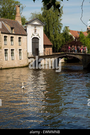 Ingresso al Begijnhof in Bruges Belgio Foto Stock