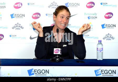 Johanna Konta (GB) in una conferenza stampa presso il Aegon International, Eastbourne, 24 giugno 2015 Foto Stock