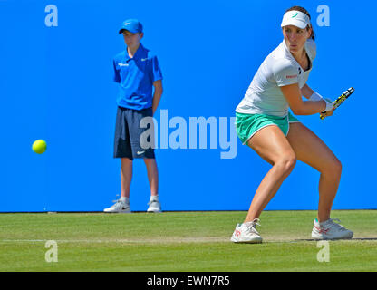 Johanna Konta (GB) giocando a Eastbourne 2015 Foto Stock