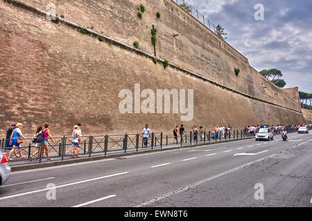 Città del Vaticano, il palazzo apostolico è la residenza ufficiale del Papa, che si trova nella Città del Vaticano Foto Stock