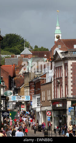 Winchester high street nel centro della città, Hampshire, Inghilterra Foto Stock
