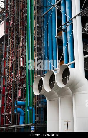 Ventilazione di aerazione Centre Pompidou a Parigi Ile de France Francia Europa Foto Stock