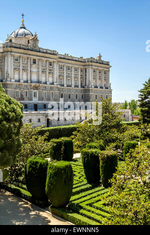 Giardini Sabatini nel Palazzo Reale di Madrid, Spagna Foto Stock