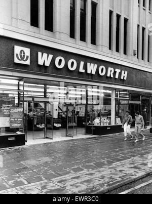 Woolworth Department Store, Northumberland Street, Newcastle, 4 agosto 1984. Foto Stock