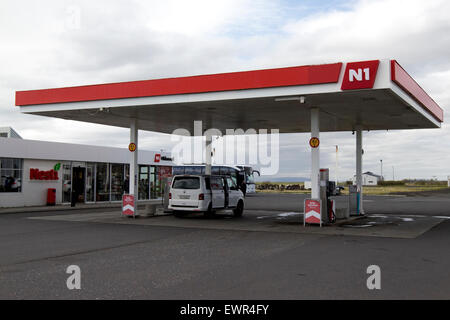 N1 Service station hlidarendi sulla circonvallazione hvolsvollur Islanda Foto Stock