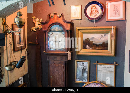 Negozio di antiquariato nel centro di Machynlleth,Powys,Wales, Foto Stock