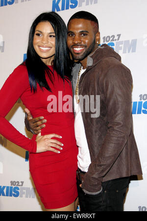 Jordin Sparks e Jason Derulo al KIIS FM Jingle della sfera 2012 Foto Stock