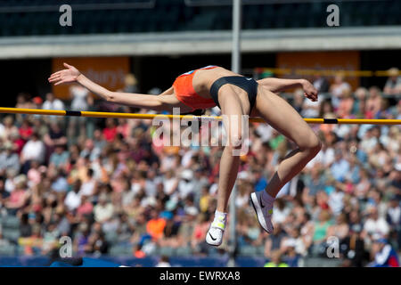 Mariya KUCHINA competere nel Donne Salto in alto, IAAF Diamond League 2015, Alexander Stadium, Birmingham, Regno Unito, 7 giugno 2015. Foto Stock