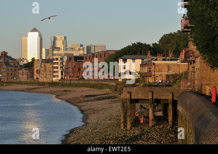 Canary Wharf visto dal Bermondsey, South London, Regno Unito Foto Stock