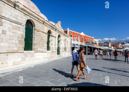 La moschea di Janissaries sinistra, vecchio porto veneziano di Chania, Creta, Isole Greche, Grecia, Europa Foto Stock
