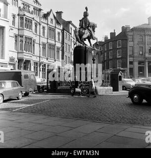 Luogo di mercato Durham City, nella contea di Durham. Il 24 maggio 1969. Foto Stock