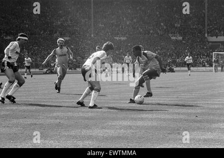 Il centro di Luton 1-4 Lettura, 1988 Simod Cup finale, lo Stadio di Wembley, Londra, domenica 27 marzo 1988. Michael Gilkes Foto Stock