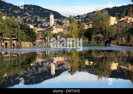 La coulee verte giardino nella bella città della Riviera Francese. Francia Foto Stock