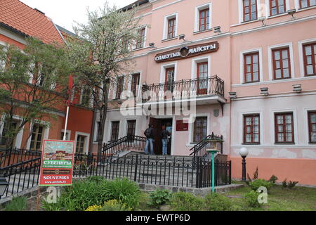 In stile retrò colore rosa building museum , Maggio, Minsk, 2015 Foto Stock