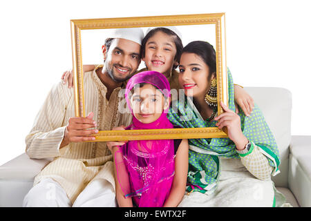 Musulmani indiani a genitori e bambini di fotografia del telaio Foto Stock