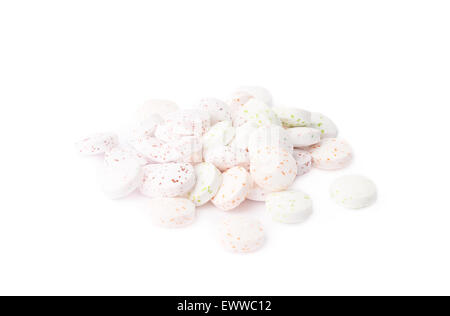 Pila di bianco respiro caramelle alla menta isolato Foto Stock