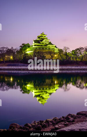 Okayama, Giappone ad Okayama castello sul fiume Asahi. Foto Stock