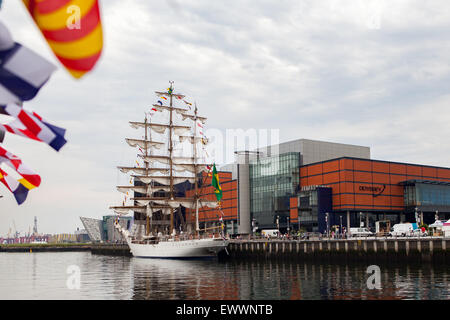 Belfast, Regno Unito. 1 luglio 2015 il brasiliano le navi il Cisne Branco che era uno dei 50 Tall navi che hanno preso parte alla Quattro giorni di Titanic Festival marittimo Credito: Bonzo Alamy/Live News Foto Stock