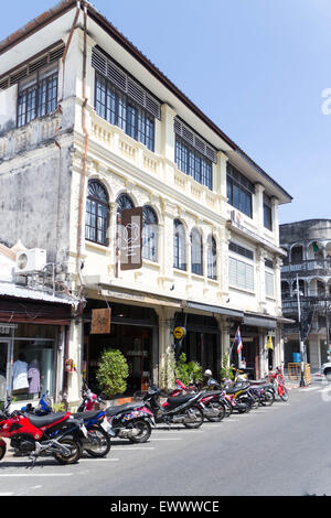 Il Rommanee Guesthouse in Thalang road, la vecchia città di Phuket, Tailandia Foto Stock