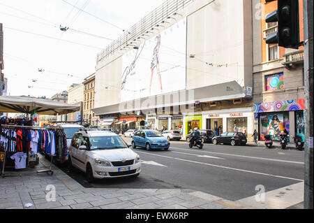 Milano, Italia - 18 Marzo 2015: per le strade della città Foto Stock