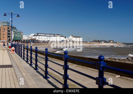 Lungomare spiaggia o asfalto Beach, Porthcawl, Wales, Regno Unito. Foto Stock