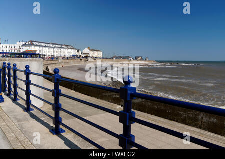 Lungomare spiaggia o asfalto Beach, Porthcawl, Wales, Regno Unito. Foto Stock