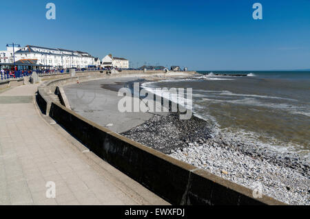 Lungomare spiaggia o asfalto Beach, Porthcawl, Wales, Regno Unito. Foto Stock