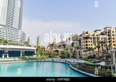 Il Burj Khalifa Lago - Downtown Dubai, Emirati arabi uniti Foto Stock
