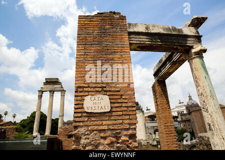 Casa delle Vestali nel Forum precinct a Roma Italia Foto Stock