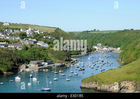 Solva porto e villaggio St Brides Bay Pembrokeshire Coast National Park Galles Cymru REGNO UNITO GB Foto Stock