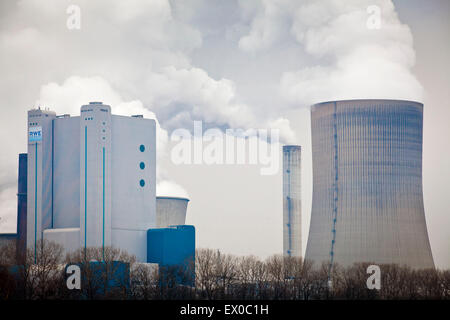 Europa, Deutschland, Renania settentrionale-Vestfalia, das Braunkohlekraftwerk Niederaussem bei Bergheim. - Europa, Germania, Nord Rhine-We Foto Stock