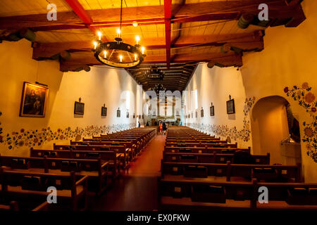 All interno la chiesa alla Missione di San Luis Obispo de Tolusa in San Luis Obispo California Foto Stock