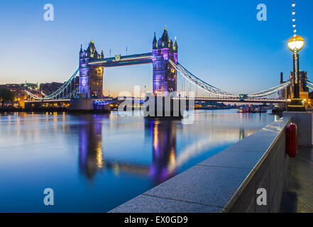 Il bel Ponte della Torre all'alba a Londra. Foto Stock